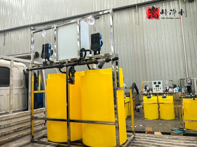 凈水藥劑_絮凝劑_PAC_PAM_循環(huán)水處理_加藥裝置廠家現(xiàn)場(chǎng)圖 凈水藥劑_絮凝劑_PAC_PAM_循環(huán)水處理_加藥裝置廠家現(xiàn)場(chǎng)圖